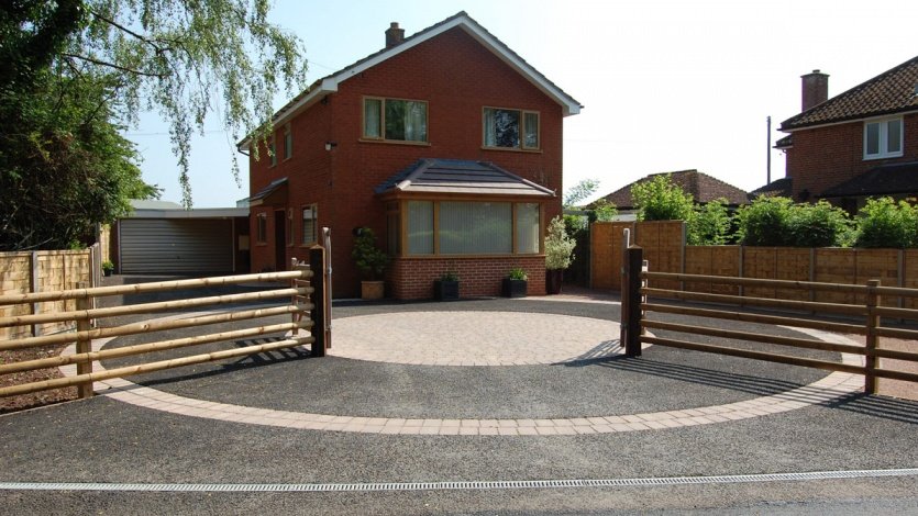 Tarmac Driveway and Paving and Fencing